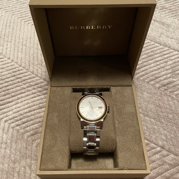 Burberry two-toned watch - Picture 1 of 4